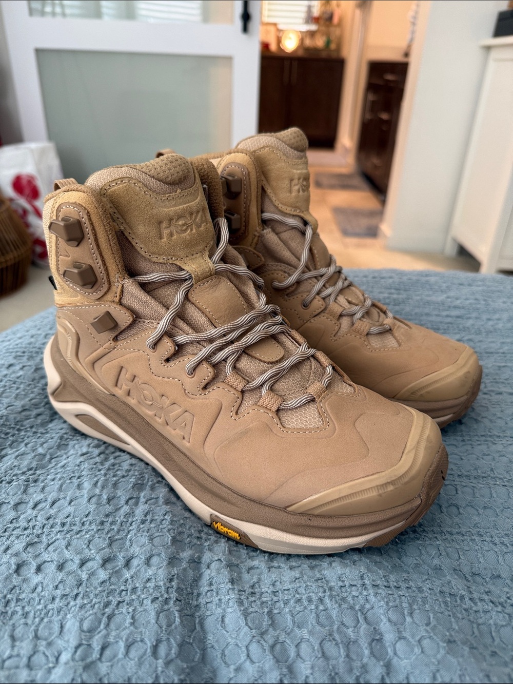 Brand New Hoka Kaha 3 Hiking Boots